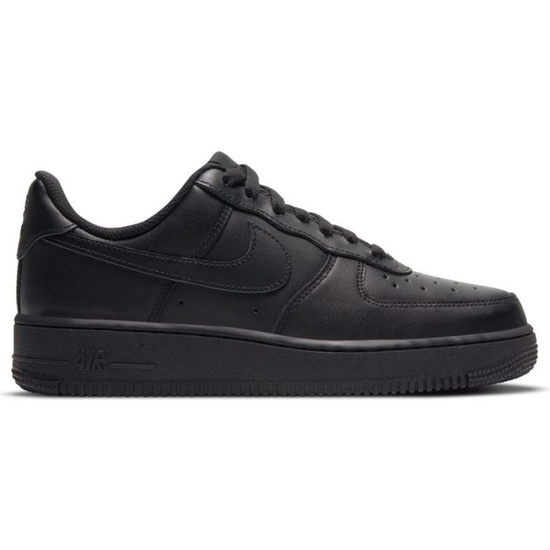 Nike bateliai