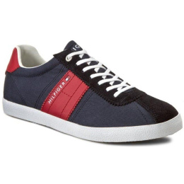 Tommy Hilfiger bateliai